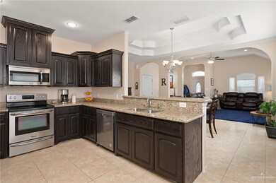 3705 Oriole Dr, Mission, TX 78572 - photo 6