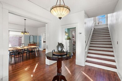 WELCOMING FOYER