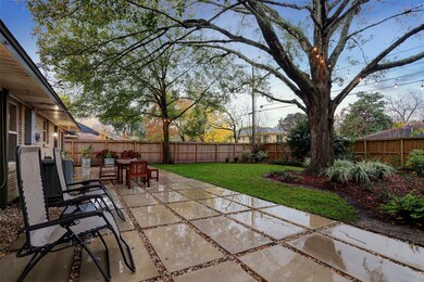 2030 Saxon Dr, Houston, TX 77018 - photo 3