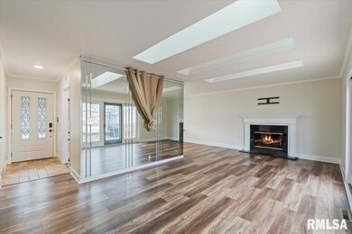 1520 Parklane Dr, Bettendorf, IA 52722 - photo 6