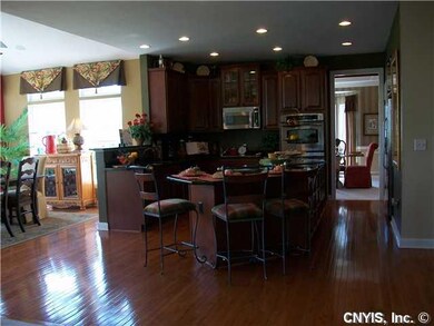 Kitchen Sparkling appliances, with ample counter s