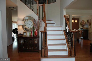 2002 Lake Forest Dr, Upper Marlboro, MD 20774 - photo 2