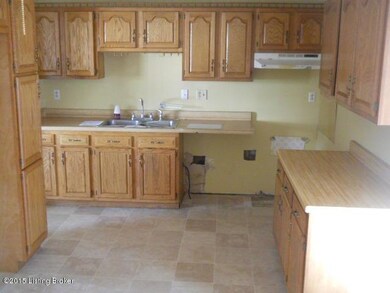 6722 Musket Dr, Louisville, KY 40228 - photo 3