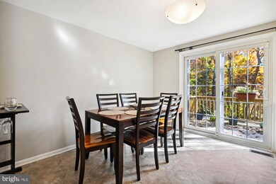 1517 Autumn Ridge Cir, Reston, VA 20194 - photo 6