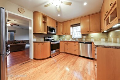 104 S Poplar Ave, Elmhurst, IL 60126 - photo 4