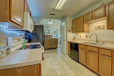 302 Odell St, Cleburne, TX 76033 - photo 6