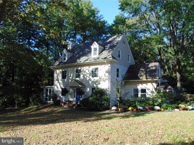 205 Fildes Ln, Wallingford, PA 19086 - photo 2