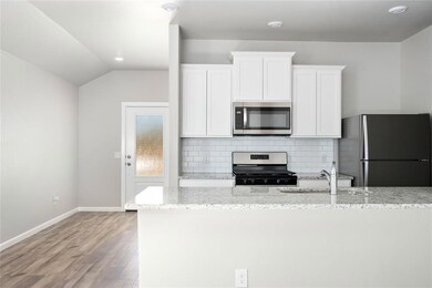 Hosting has never been easier with this beautiful, chef-ready kitchen!
