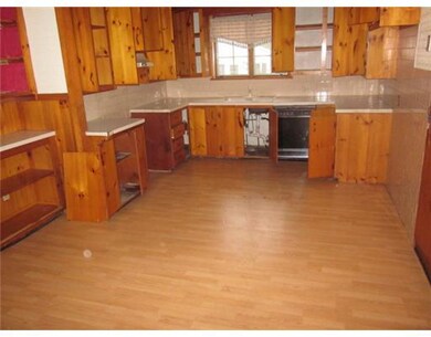 740 Commonwealth Ave, Warwick, RI 02886 - photo 6