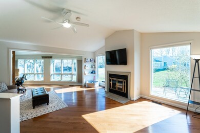 19 Walden Pond Dr, Nashua, NH 03064 - photo 2