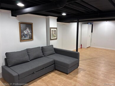 1082 Greenhills Dr, Ann Arbor, MI 48105 - photo 5