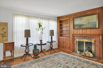 1012 Barberry Rd, Reading, PA 19611 - photo 3