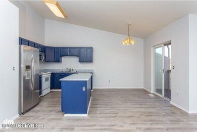 Kitchen_1700-SMALL
