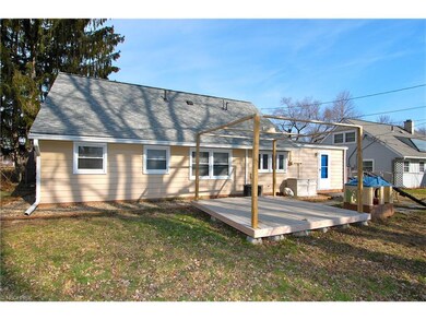 4840 Saddlewood Dr, Sheffield Lake, OH 44054 - photo 3