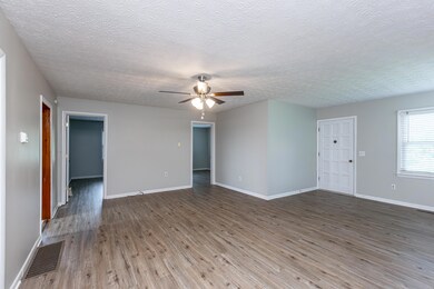 4026 Talmage Mayo Rd, Harrodsburg, KY 40330 - photo 4