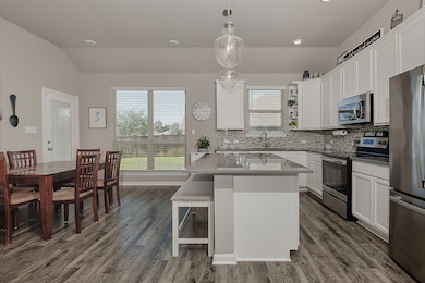 305 Brocks Ct, Montgomery, TX 77356 - photo 6