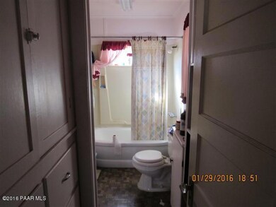 47090 5th St, Ash Fork, AZ 86320 - photo 4