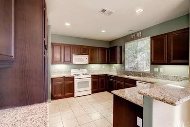 BEAUTIFULLY UPGRADED & SPACIOUS KITCHEN PERFECT FO