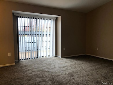43568 W Arbor Way Dr unit 138, Canton, MI 48188 - photo 4