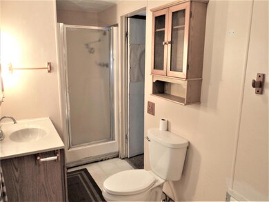 6-MasterBath2b