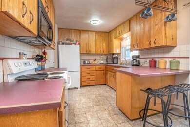 4405 Summers Ln, Klamath Falls, OR 97603 - photo 5