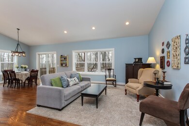 006-Living_Room-3502737-medium