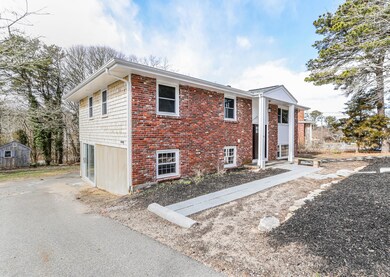 side house/driveway