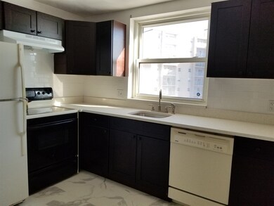 Sagamore Place Condominiums unit 818, Quincy, MA 02171 - photo 3