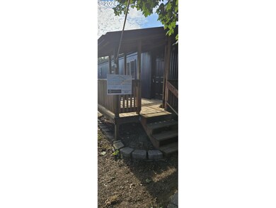 316 2nd St W unit 2, Onalaska, WA 98570 - photo 3