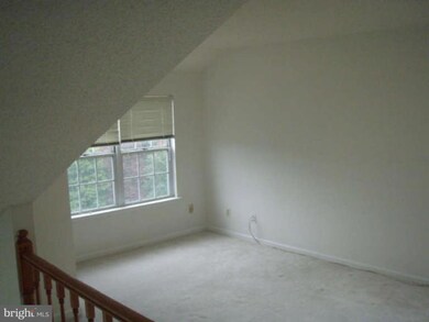12102 Greenway Ct unit 226, Fairfax, VA 22033 - photo 7