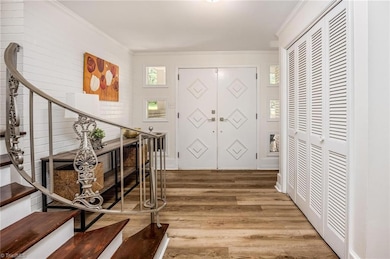 so much love for this foyer