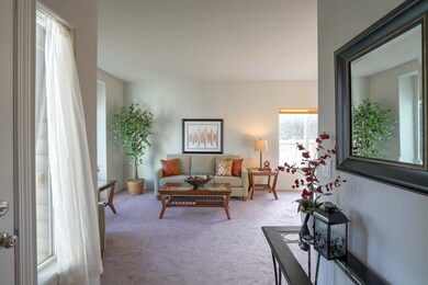 1684 S 6th St, Independence, OR 97351 - photo 4