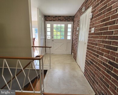 14308 Blackmon Dr, Rockville, MD 20853 - photo 4