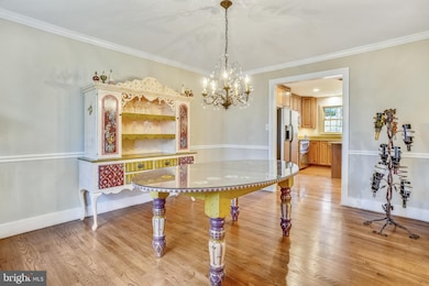 9315 Tovito Dr, Fairfax, VA 22031 - photo 4