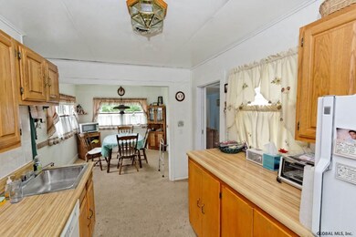 7 Beatrice Ln, Albany, NY 12205 - photo 7