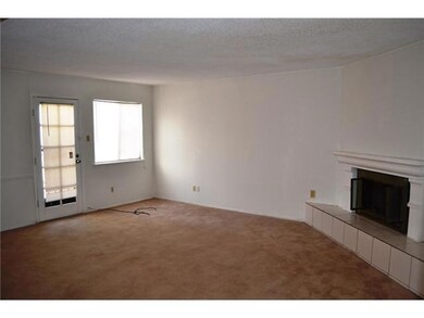 10624 Springwood Dr unit A, El Paso, TX 79935 - photo 3
