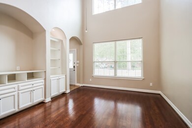 409 Robinwood Dr, Spring, TX 77386 - photo 4