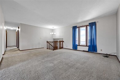 2218 29th St SW, Cedar Rapids, IA 52404 - photo 6