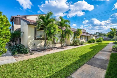 5272 Bosque Ln Apt 31 West-large-002-017