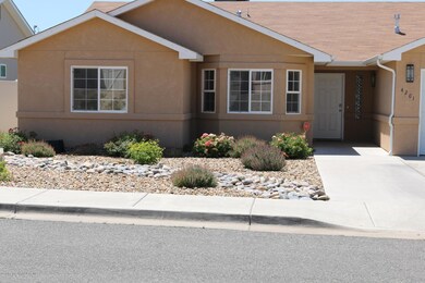 4201 Azalea St, Farmington, NM 87402 - photo 2