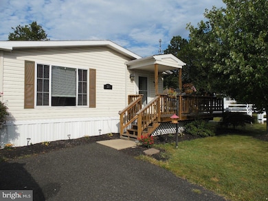 28 Rosewood Ln, Phoenixville, PA 19460 - photo 2