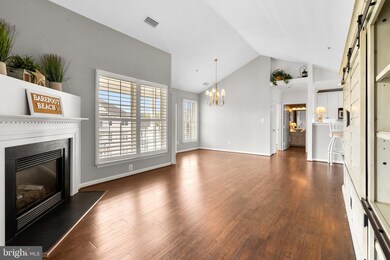 43114 Watercrest Square unit 304, Chantilly, VA 20152 - photo 4