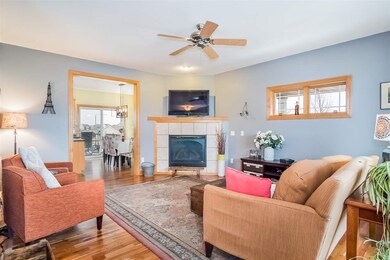 5262 Stoneman Dr, Fitchburg, WI 53711 - photo 3