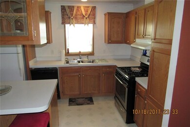 370 S Walnut St, Atlanta, IN 46031 - photo 6