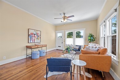 1119 E 16th St, Houston, TX 77009 - photo 6