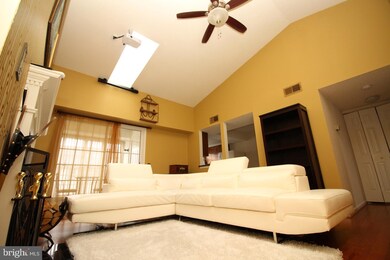 9360 Caspian Way unit 302, Manassas, VA 20110 - photo 2