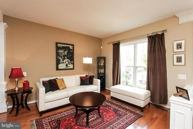 5458 Summer Leaf Ln, Alexandria, VA 22312 - photo 4