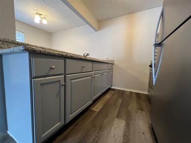 4503 Werner St unit 22, Houston, TX 77022 - photo 6