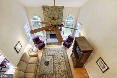 113 Alderwood Dr, Gaithersburg, MD 20878 - photo 2