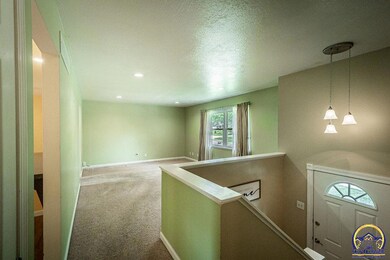 4819 SW Commanche Rd, Topeka, KS 66614 - photo 4